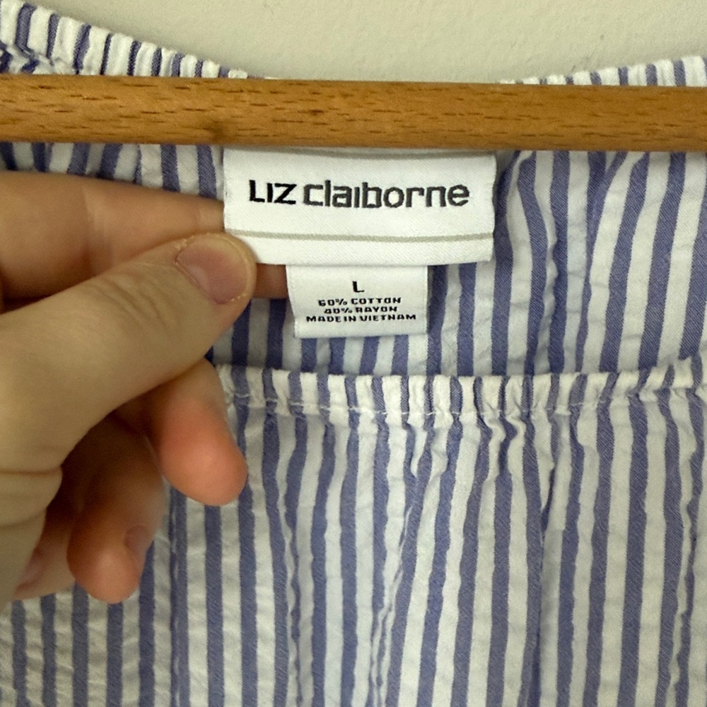 Liz Claiborne Seersucker Blue White Stripe Boat Neck Bell Sleeve Blouse - Picture 3 of 5